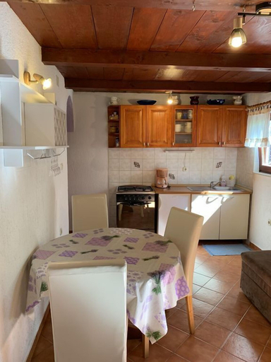 Others 5, Cozy Dorina Apartment for 2, Pula