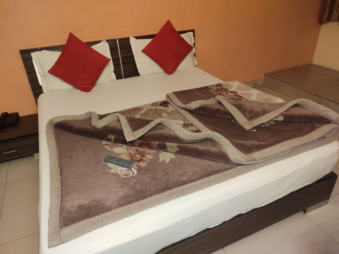 Bedroom 5, Hotel Trio Tourist, Delhi