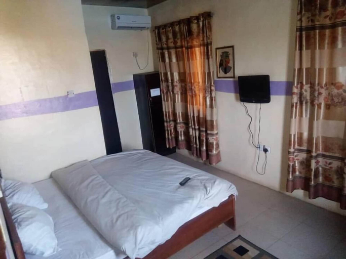 Bedroom 2, Perfecto Hotel Suites Lounge, Egbeda