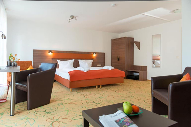 Bedroom 3, Hotel Aviva, Karlsruhe