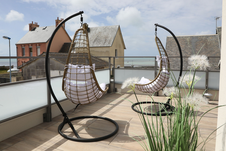 Others 5, Les Maisons de Louise, Manche