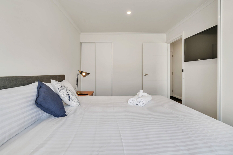 Bedroom 3, Youngtown Executive Apartments, Launceston - Pt B