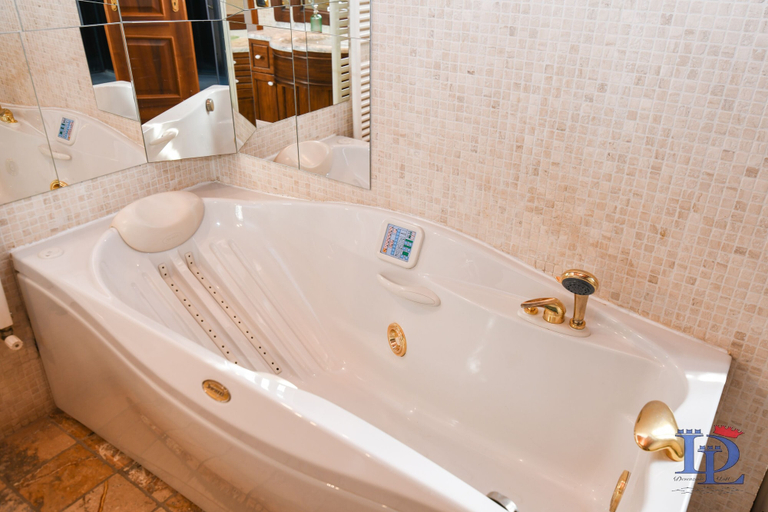 Bathroom 5, DesenzanoLoft Garda Family House, Brescia