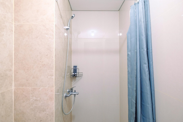 Bathroom 3, Best View 2Br At Transpark Cibubur Apartment With Sofa Bed, Depok