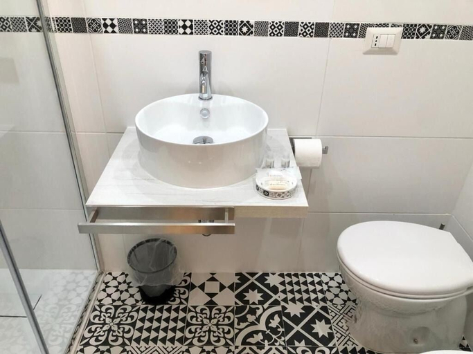Bathroom 4, Corte Gabellone - dimora storica, Lecce