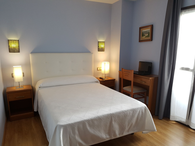 Bedroom 3, Hostal Camelot, León