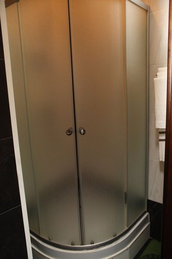 Bathroom 4, Royal, Novokuznetskiy