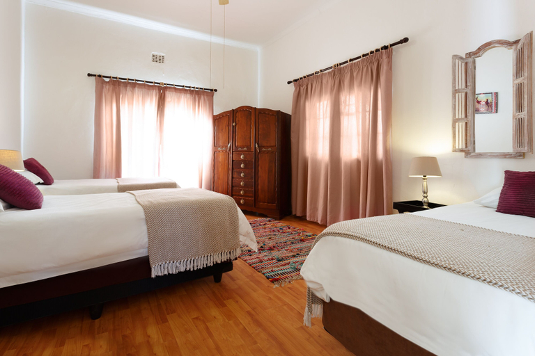 Bedroom 2, Karoohuisie, Xhariep
