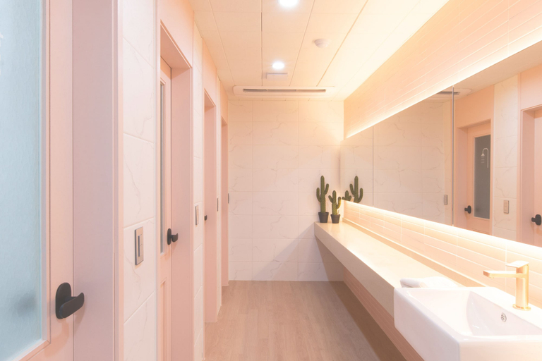 Bathroom 3, Brosis Hotel, Jung