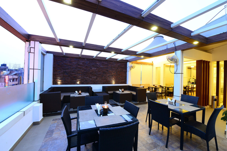 Food & Drinks 5, Hotel City Star, Delhi