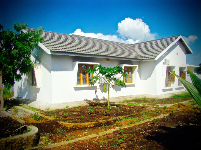 Others 5, Villa Uroa Barabara, Kati