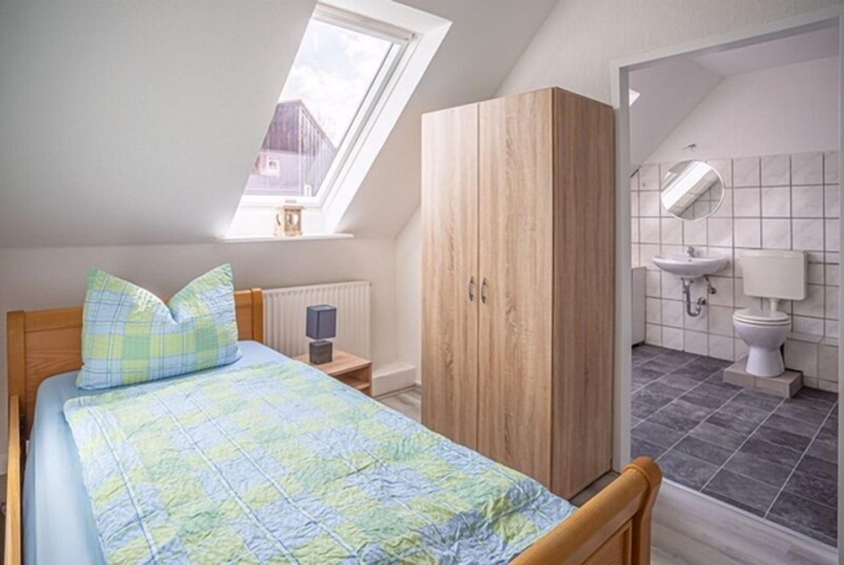Bedroom 5, Ostsee Lounge Apartments, Ostholstein