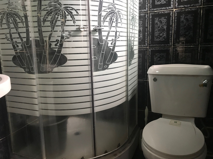 Bathroom 5, City Travels Inn, AbujaMun