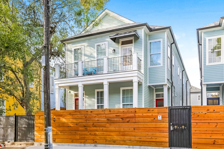 Exterior & Views 2, Stunning Modern and Fully-Upgraded 5 BR with Pool, Orleans