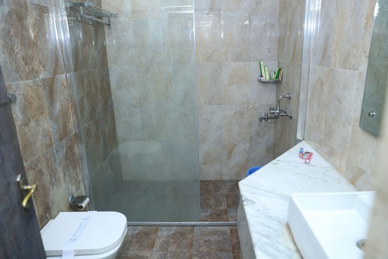Bathroom 4, Hotel River Bay, East Godavari