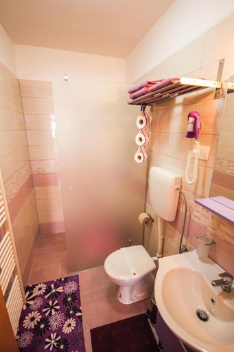 Bathroom 4, Lavanda & Cappuccino Apartments Portorož, Piran