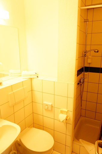 Bathroom 4, Hotel Am Tierpark, Rostock