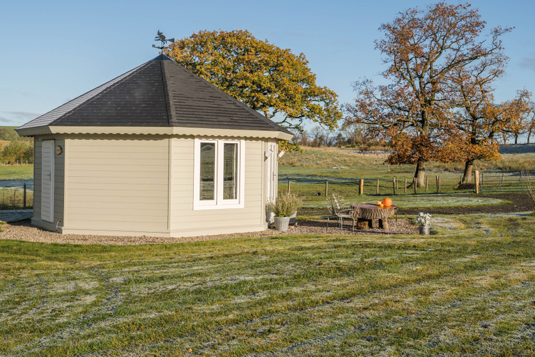 Exterior & Views 2, Dunroamin Lodges, Stirling