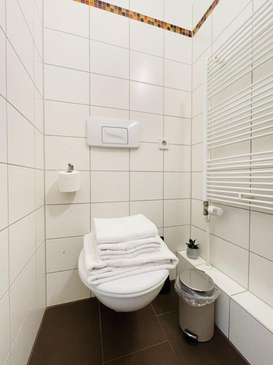 Bathroom 5, Hotel Alex Berlin, Berlin