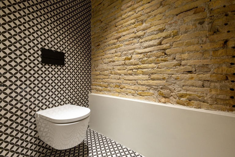 Bathroom 4, Hotel Avenida, Zaragoza