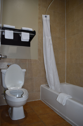 Bathroom 3, Platinum Inn Katy, Houston
