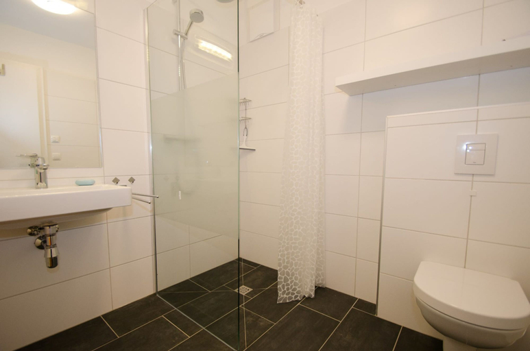 Bathroom 3, Finest Kitzblick Golf Suites, Zell am See