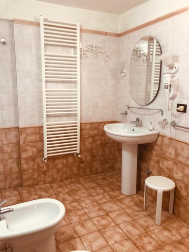 Bathroom 5, Palazzo Ricordi, Lecce