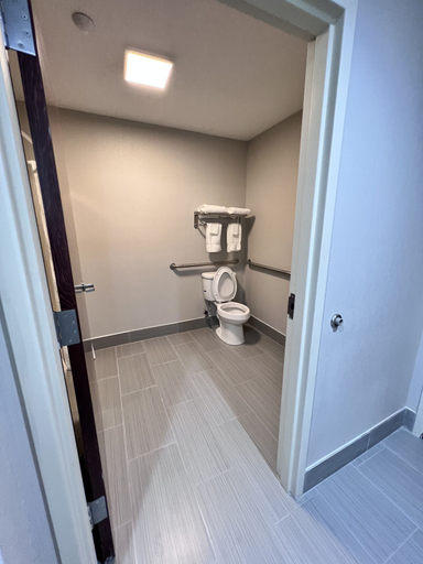 Bathroom 4, Clarion Pointe on the lake Clarksville-South Hill West, Mecklenburg