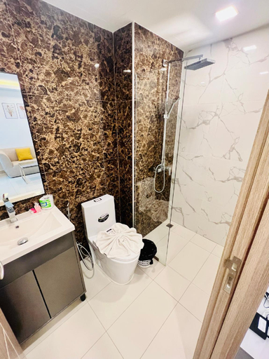 Bathroom 2, Arcadia Beach Continental 1-bedroom condo, Pattaya