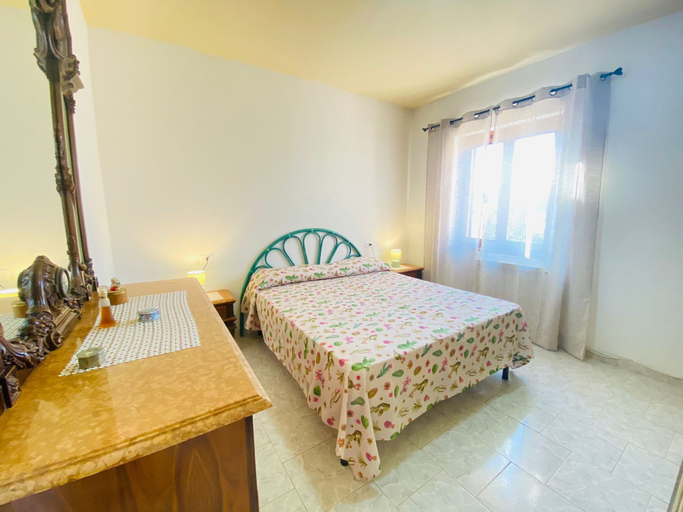 Bedroom 1, Case Vacanze Le Rose PT, Nuoro