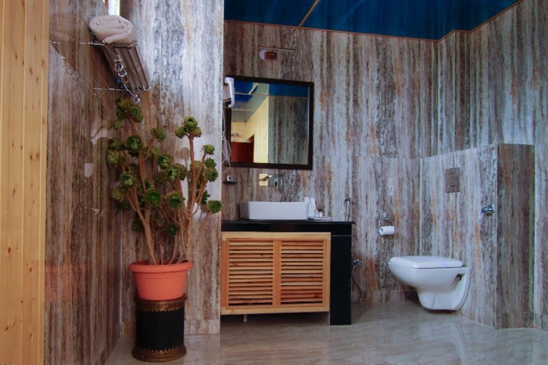 Bathroom, TIH Hotel Shangrila-Ladakh, Leh