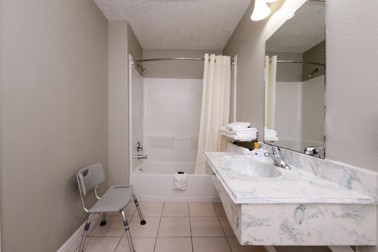 Bathroom 4, Americas Best Value Inn & Suites Waller Prairie View, Houston