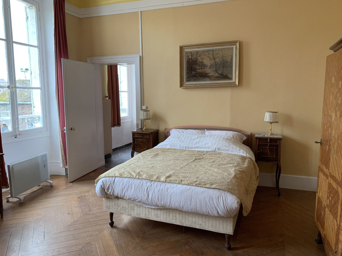 Bedroom 3, YXIE - Manoir des Arts, Yonne