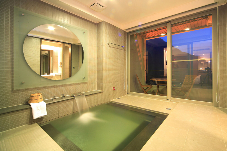 Bathroom 4, Cedarwood Villa, Miaoli