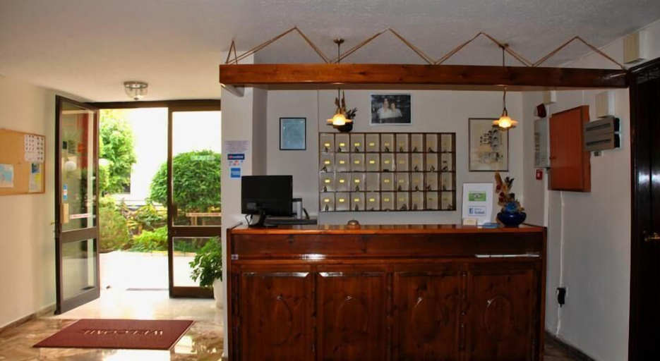 Others 5, Hotel Yiorgos, South Aegean