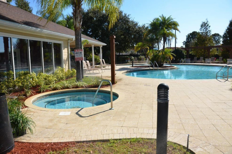 Sport & Beauty 4, Lucaya 4 Bedrooms 3 Baths Townhome With Central Kitchen, Osceola