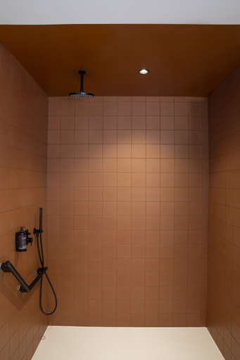 Bathroom 5, Hotel du Port, Val-de-Marne