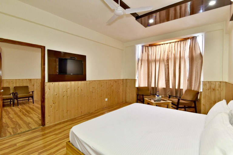 Bedroom 3, Hotel Devlok, Kullu