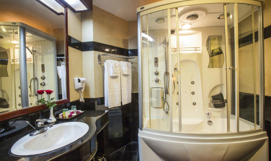 Bathroom 4, Phnom Penh Residence, Phnom Penh