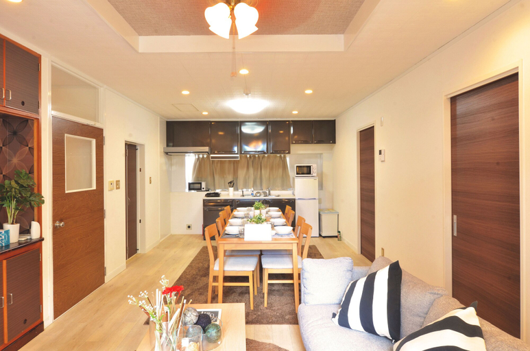 Others 5, Purple House, Chatan