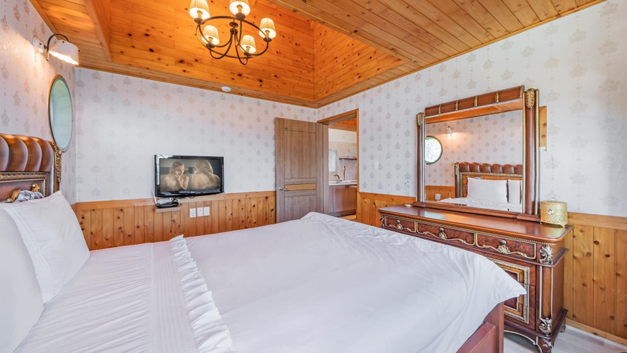 Bedroom 4, Namhae Alhambra Pension, Namhae