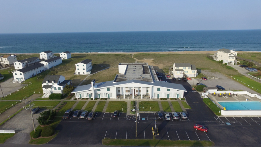 Exterior & Views 2, Days Inn by Wyndham Kill Devil Hills Oceanfront - Wilbur, Dare