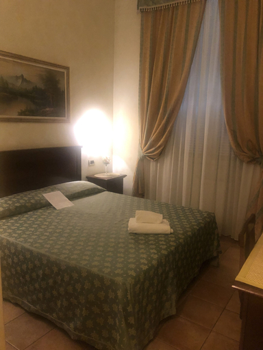 Bedroom 4, Bye Rome, Roma