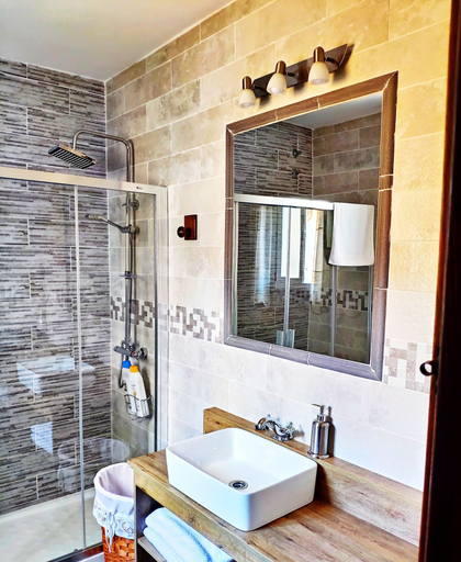 Bathroom 4, Casa Rural Los Mayorales, Badajoz