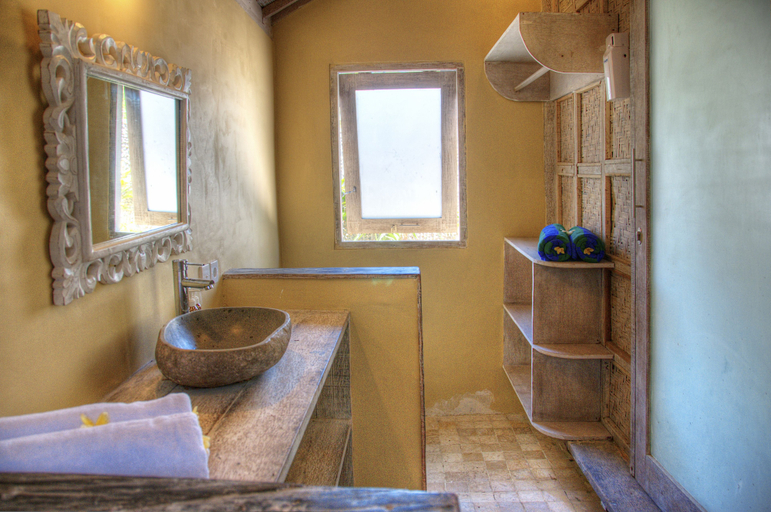 Bathroom 5, Les Villas Ottalia Gili Trawangan, Lombok