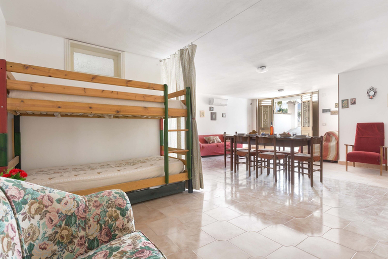 Room 5, 2814 Villetta la Siepe - Appartamento A by Barbarhouse, Lecce