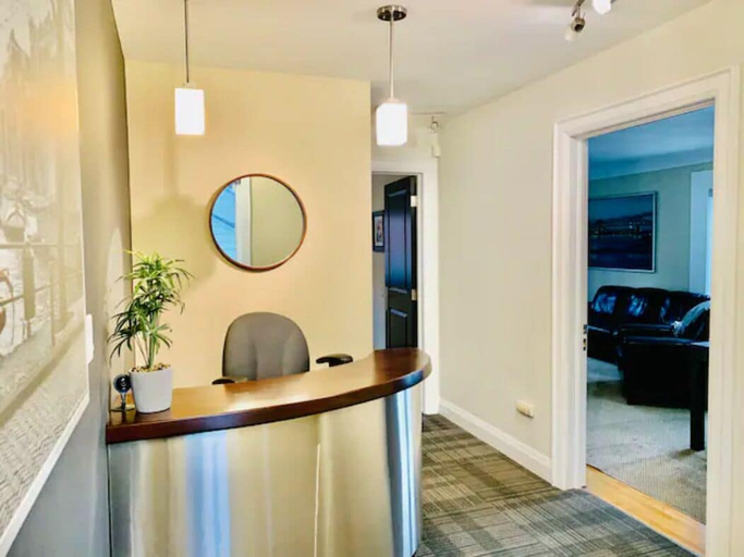Others 4, Professional Three Bedroom Condo Suite, Hamilton