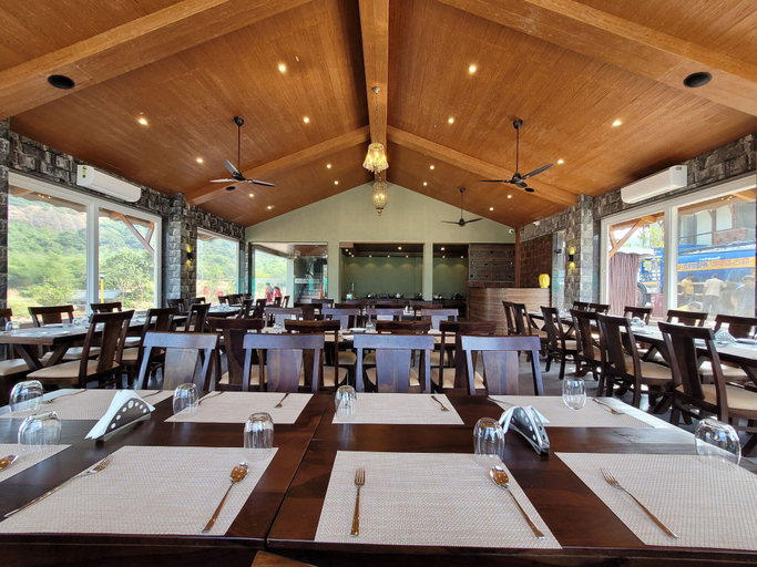 Food & Drinks 4, Mastiff Grand La Villae Resort, Raigarh