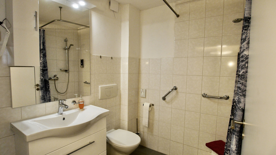 Bathroom 5, Pension Metilstein, Eisenach