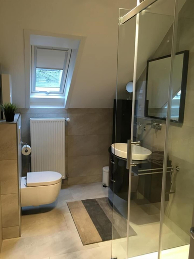 Bathroom 3, Ferienwohnung Moselschön, Mayen-Koblenz